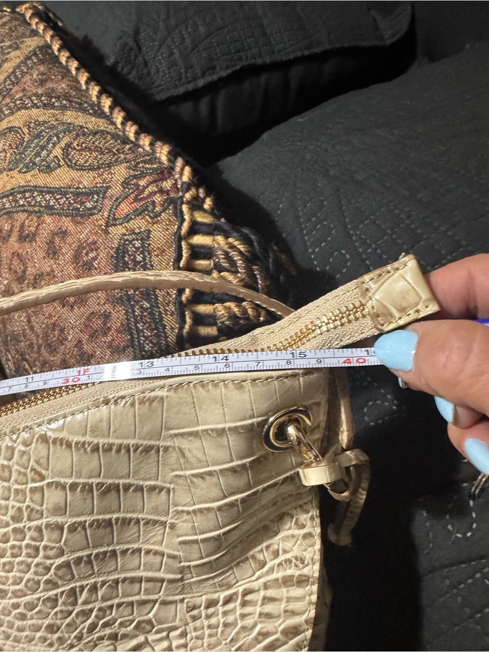 Brahmin Melbourne Purse. Vanilla colored Croc-Embossed Leather Shoulder Bag - Picture 7 of 7
